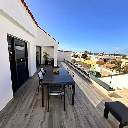 Mirlo Seaview Palm-mar