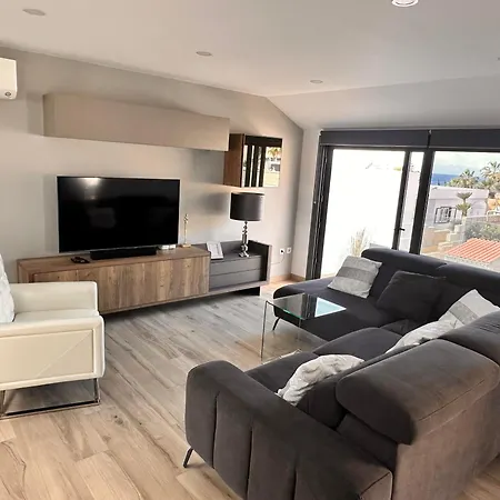 Mirlo Seaview Holiday home *