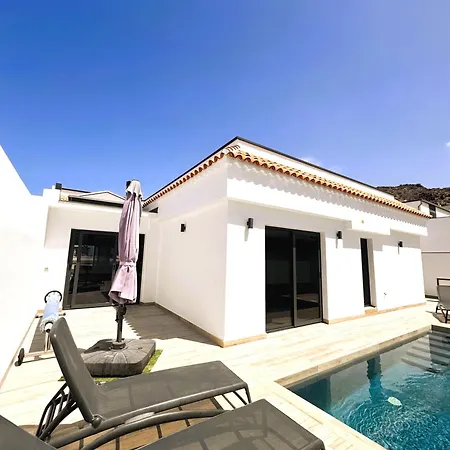 Mirlo Seaview Palm-mar