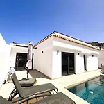 Mirlo Seaview Palm-mar